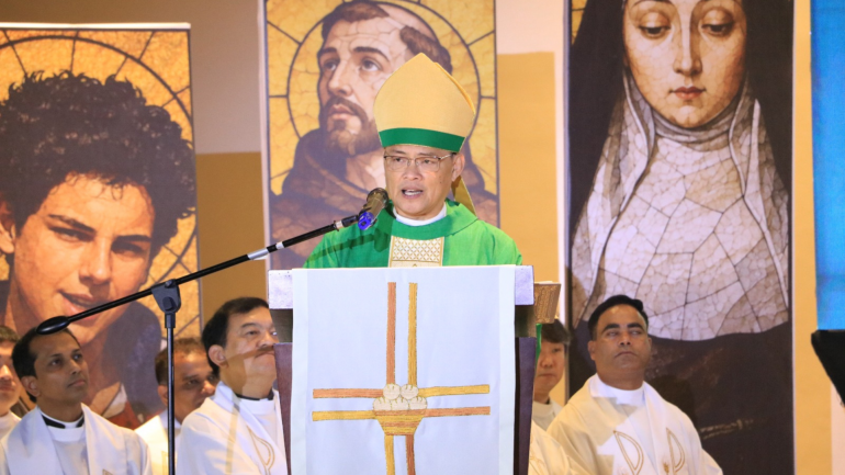 Pu Archbishop Garcera in Asian Digital Missionaries Asseembly ni nih nia Latna siengthou aneina ah, Catholic Digital Missionaries ten Pasian thupha Asia gamkai ah social media pansan phuangza vai, mipi thugen ngai vai, minam tuamtuamte tawndan zatat vai in thudih, thutah toh itasan uh talat vai chin gen hi.