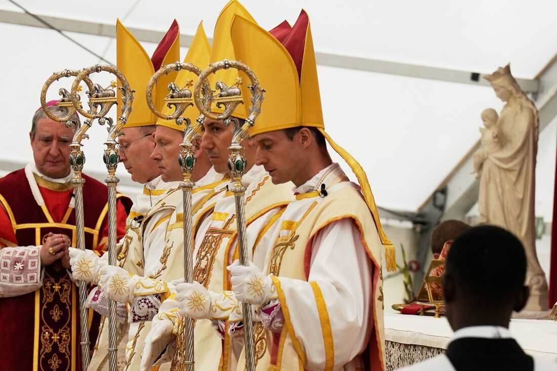 Vatican in Society of St. Pius X nawsuoh, kikhenna phuong. (Photo: NPR)