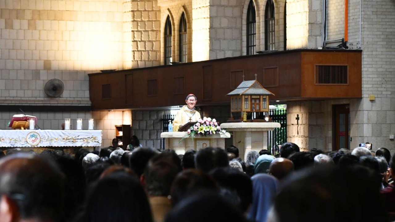 Tua Penang, Malaysia a anei llel lel uh Great Pilgrimage of Hope ni 3 ni in Siengthou pumpi kipana loupi tah khu Basilica of St. Anne minthang tah a mite te ding a Mass umsun a zah ahi.