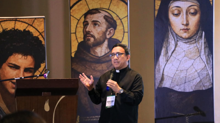 Bishop Marcelino Antonio Junie President FABC-OSC in Pasian thupha mite mu ding leh mite’n theisiemna nei dingdan ngaituoh puma sil bawl ding tualeh Pasian lang puihoina ding in panlah vai chin hanthawn hi.