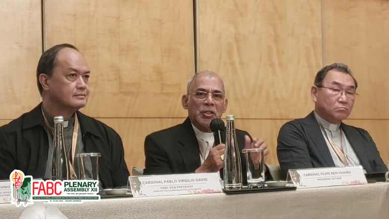 Asia gam a Khristien khotangte hasatna tuohte in kihouna leh kilemna siem dinga Pawlpi kipiehna khu a thuh jo ding ahia, kiemsah ding ahisih hi, chi’n Cardinal Filipe Neri Ferrão in July 20 a Federation of Asian Bishops’ Conferences (FABC) a 12 veina Plenary Assembly hawnna press conference ah agen hi.