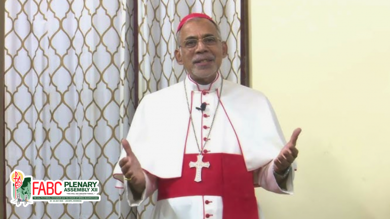 (FABC) in Thutan Kikupna (Plenary Assembly) asawm-le-nina mang dingin akiguong panta ua, tami kipawlna a lutang Pu Cardinal Felipe Neri Ferrao, India tumlam a Goa leh Damao a Archbishioppa’n kikupna a lui ding thu leh la guol panta.