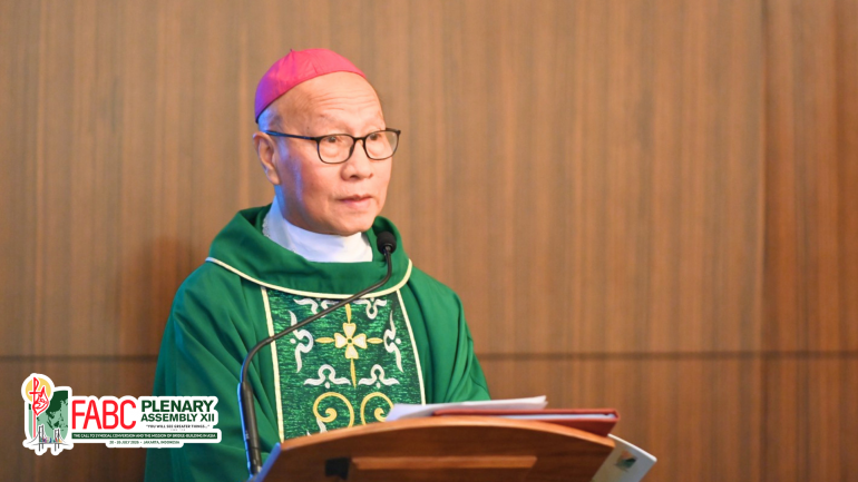 Archbishop Marco Tin Win in FABC a Pawlpi lamkai hing kikhawmte khu Pasian hepina a kihong lungtang neia Pasian Thuhoi Thupha adinga te-chi hi ding leh Asia gamkai a lampi siemte hi dingin angen hi.