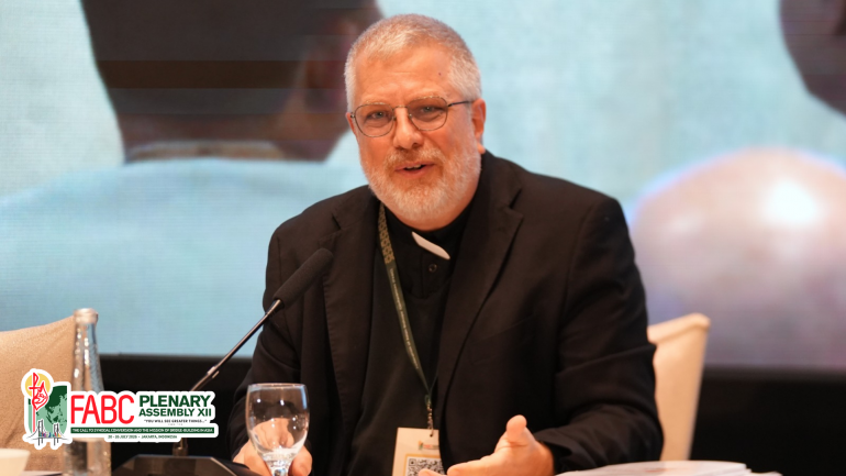 Vatican synod official in FABC a 12 veina Plenary Assembly ah Synodal Pawlpi kichi tuolsung Pawlpite’n zalenna aneijo na ahisih a, akipawlna uh thuuh sah a khangtou a hing hat khu ahi achi hi.