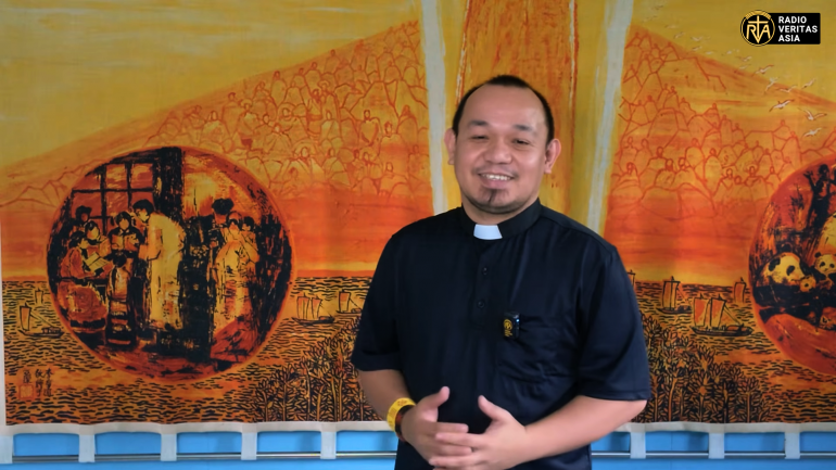 Fr. Felmar Castrodes Fiel, SVD, General Manager of Radio Veritas Asia (RVA) in, "Eite khu mipi suthathou dia hat ihisih uh. Eite pen imusate uh, isiltuah te uleh igingtat te uh theipitu dinga hat ihi uh," Chi'n agen hi.