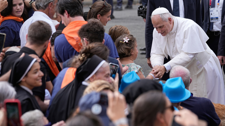 Pope Leo XIV in September 27 nia France gam a Lourdes a bawlsiet leh bawl gentheina nathuoh mi sagi akimupi in midang tunga tam silsie atunlou nadinga pan alah dante aphuong hi.