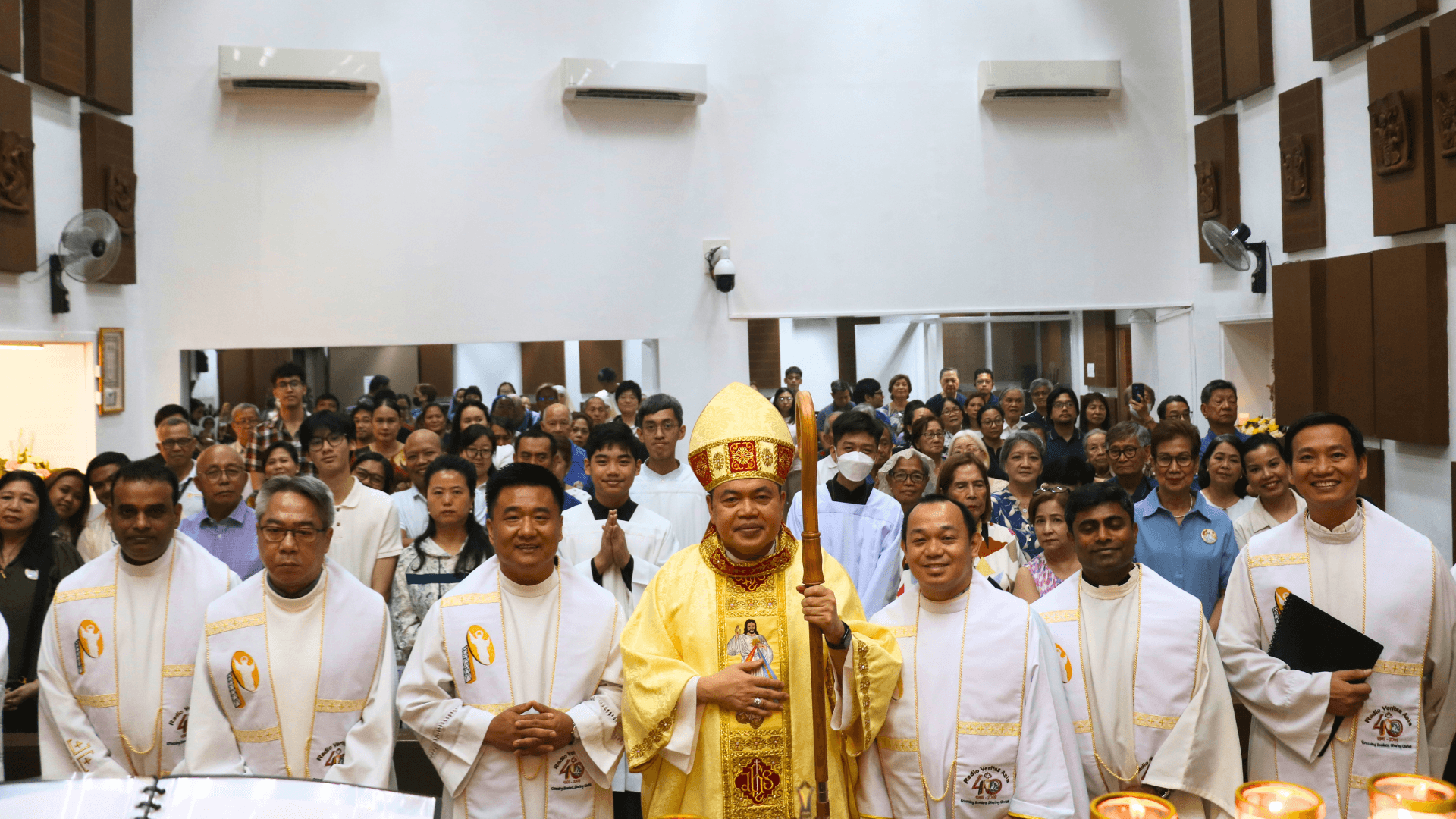 April 12, 2026 ni’n Diocese of Cubao a Bishop Elias Ayuban mapuina in Misiengthou Thumte Chapel Quezon khuopi a Radio Veritas Asia munpi ah thupha piehna akinei hi.